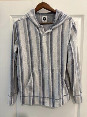 Toes on the Nose Beach Hoodie Henley Blue and White Thin and Light Summer Fit
